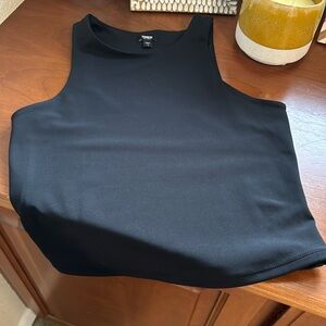 Express body contour crop tank